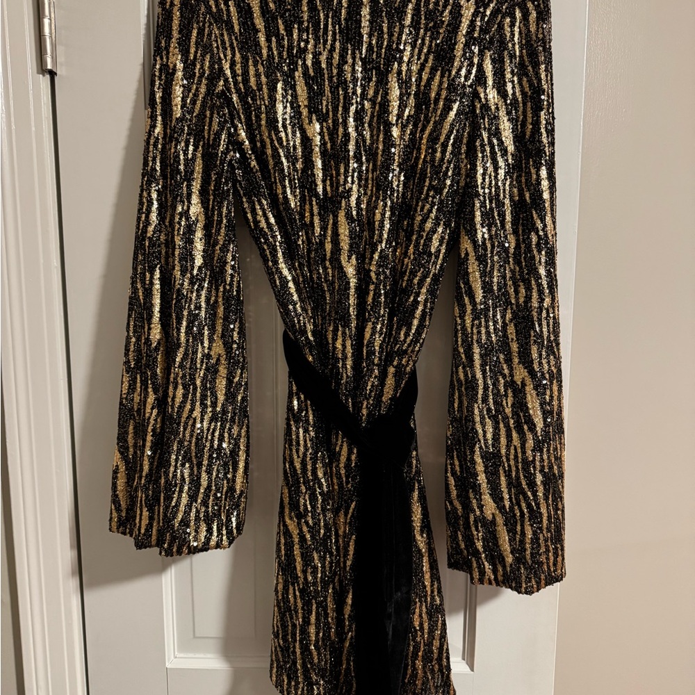 Betsy & Adam Black and Gold Long Sleeve Dress - Picture 2 of 3